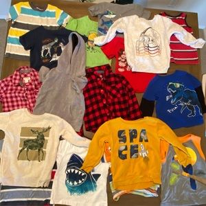 BOYS CLOTHES 34 PIECES